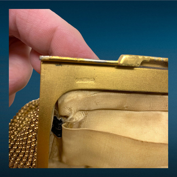 Vintage 1950's Whiting & Davis Gold Mesh Evening Bag Wristlet Rhinestone Clasp - Picture 4 of 9